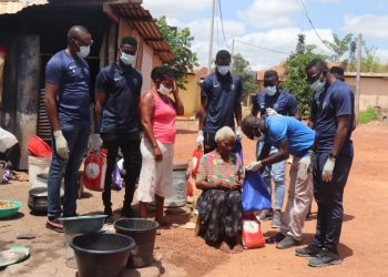 Black stars  Frank Acheampong joins Accra Lions to donate food items to Abokobi Community