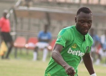 VIDEO: Watch Bright Adjei’s early equalizer for Aduana against Berekum Chelsea.