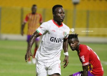 Kwame  Boateng grabs his first NASCO MOTM award in 4-1 win over Berekum Chelsea