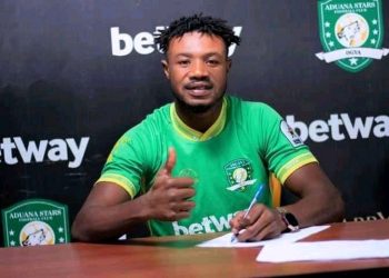 Aduana Stars officially unveils erstwhile Karela United defender Nurudeen Abdulai.