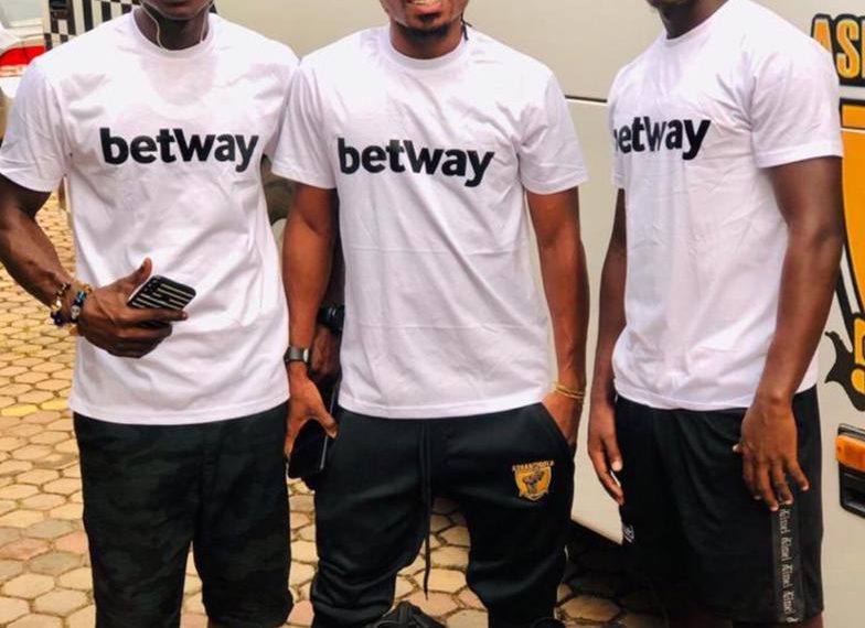 AshantiGold depart for Aiyinase ahead of GPL clash against Karela United