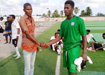 Proud United goalkeeper Felix Kyei wins MOTM award against All Blacks
