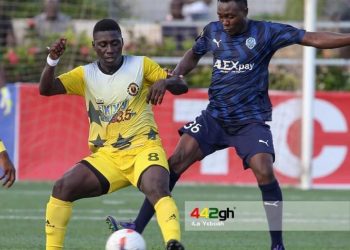 Elmina Sharks complete signing of midfielder Francis Oteng