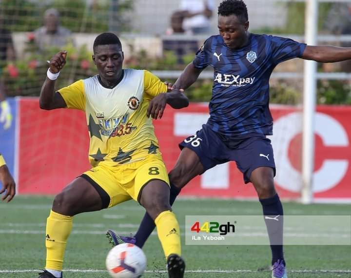 Elmina Sharks complete signing of midfielder Francis Oteng