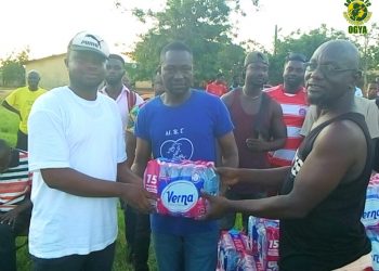 PHOTOS & VIDEO: Aduana Stars Supporters group donates to club ahead of Karela United clash