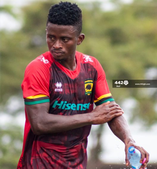NEWS IN: Asante Kotoko defender Samuel Frimpong leaves club