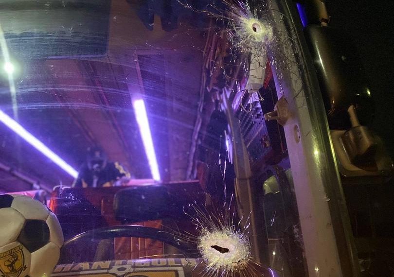 AshantiGold team bus attacked by armed robbers after GPL defeat to Hearts of Oak