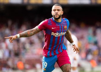 VIDEO: Barcelona forward Memphis Depay arrives in Ghana