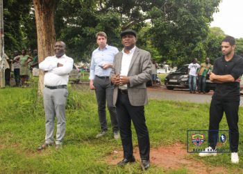 Togbe Afede XIV visits Hearts of Oak at training grounds