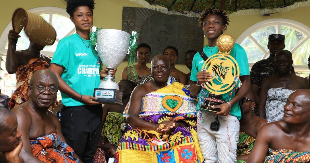 Otumfuo supports Ampem Darkoa Ladies with Ghc50,000 for  their Africa campaign