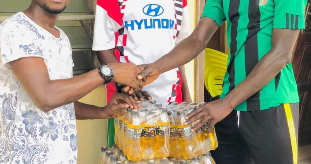 Ex-Black Stars B forward Sampson Eduku donates to former club Sekondi- Hasacaas