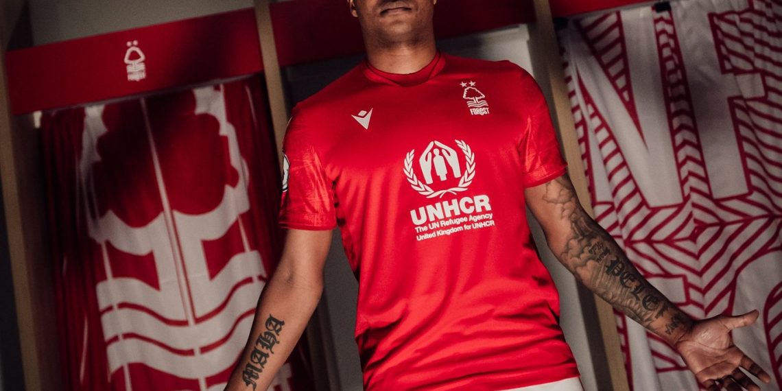 Nottingham Forest sign free agent Ayew until end of the season