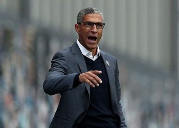 “I cannot guarantee trophies ” — Chris Hughton to Ghanaians