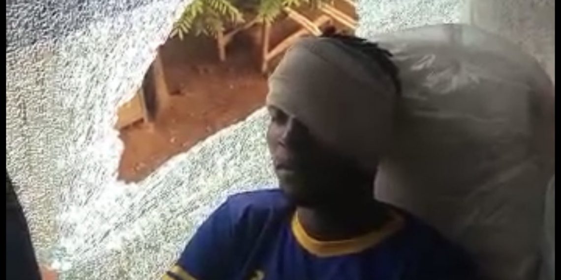 Suspected fans of Aduana Stars pelt stones at Tamale City bus; several players injured