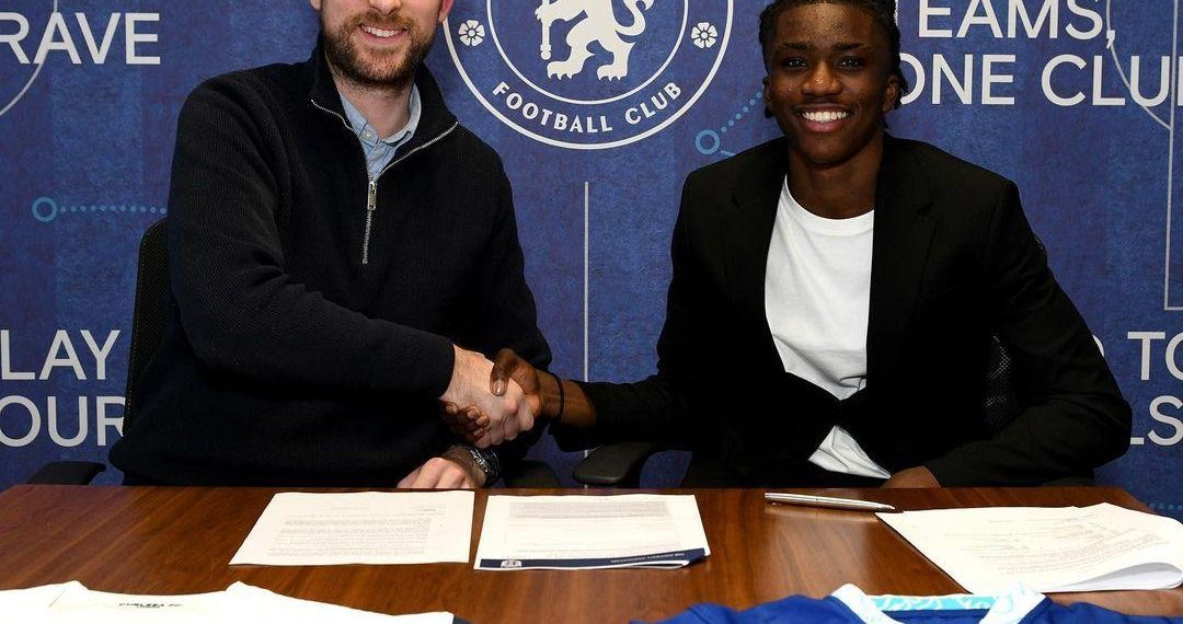 Chelsea announce the signing of 17-year old Ghanaian star