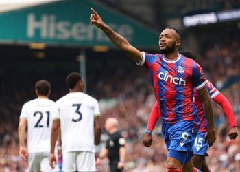 Impressive Ayew scores brace as Palace stun Leeds