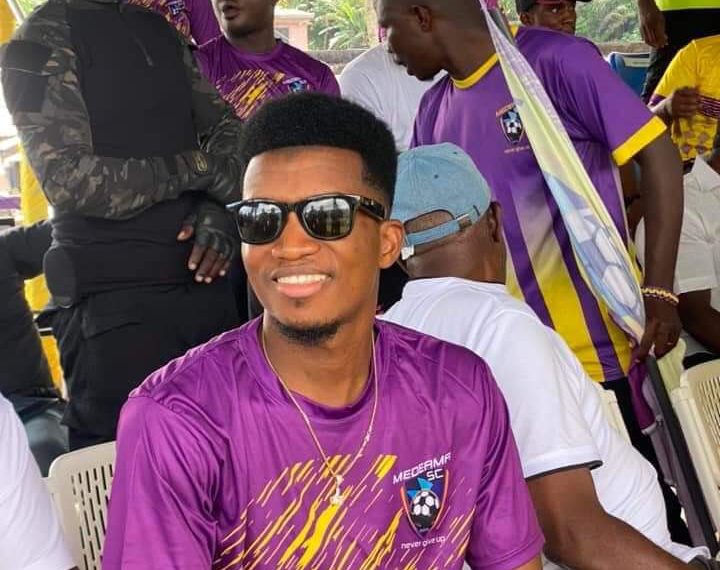 Kofi Kinaata congratulates Medeama for league success