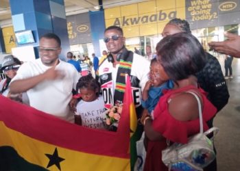 PHOTOS: How boxer Freezy MacBones was received by Ghanaians