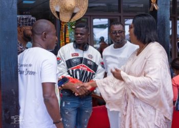 PHOTOS: How boxer Freezy MacBones was received by Ghanaians