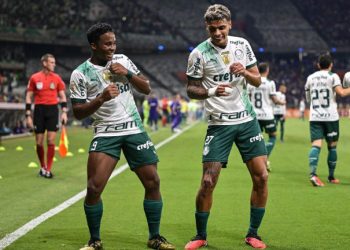 Palmeiras wins Brazilian league title, Santos relegated for 1st time