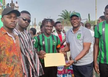 Hon. Simon’s Project make another cash donation to Holy Stars for successful campaign in 2023