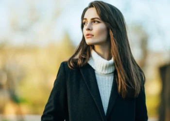 If your goal is to be more successful in 2024, say goodbye to these 9 habits