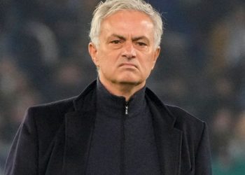 Roma Sack Jose Mourinho