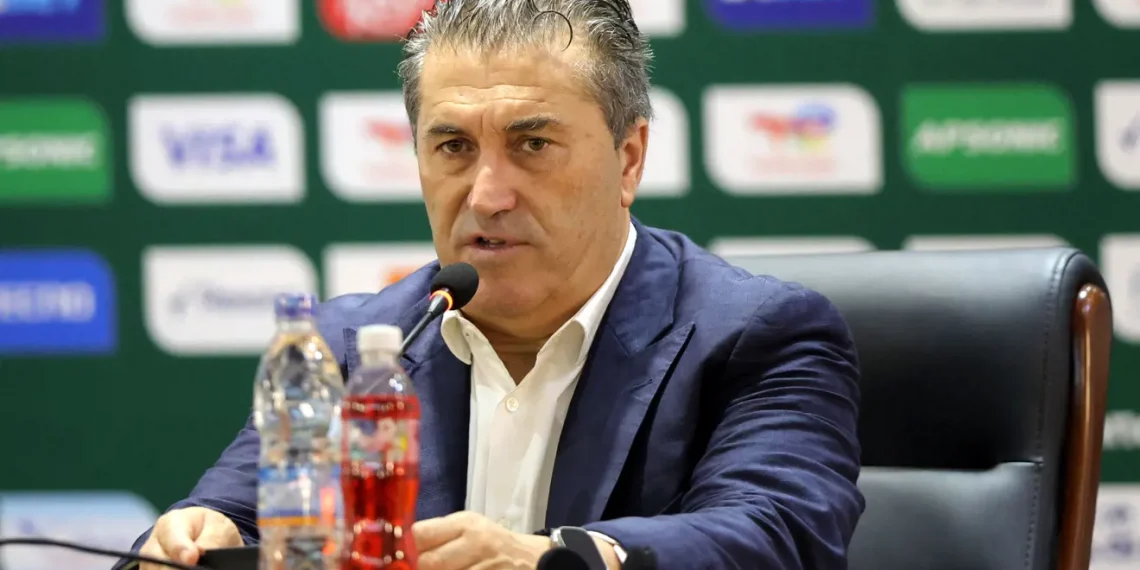 Peseiro credits “remarkable job” by the Elephants