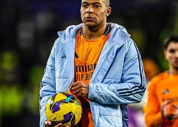 Mbappé scores first hat trick for Real Madrid as Atletico draws
