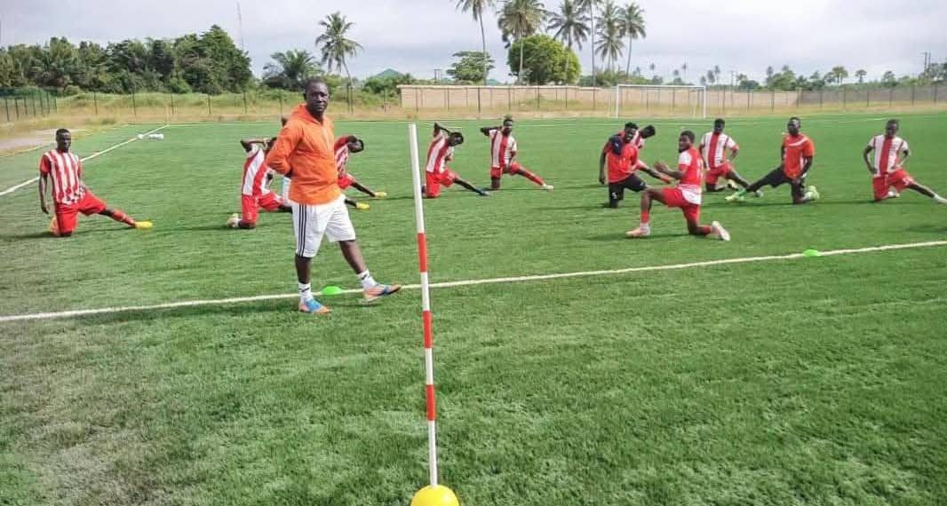 West End Sports pay surprise visit to Nzema Kotoko, encouraged them ahead of All Blacks game