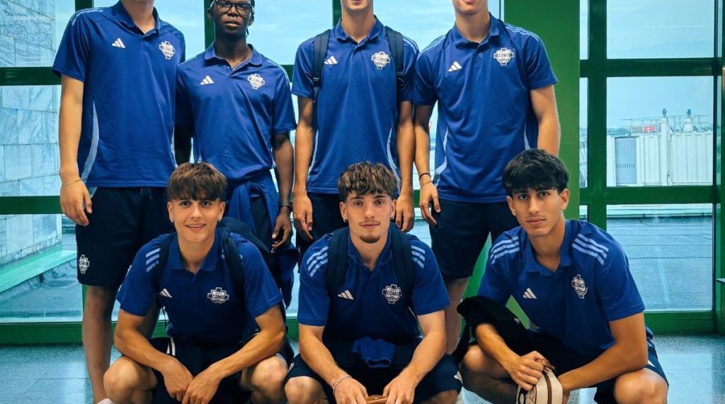 VIDEO: Como players arrive Ghana for charity event